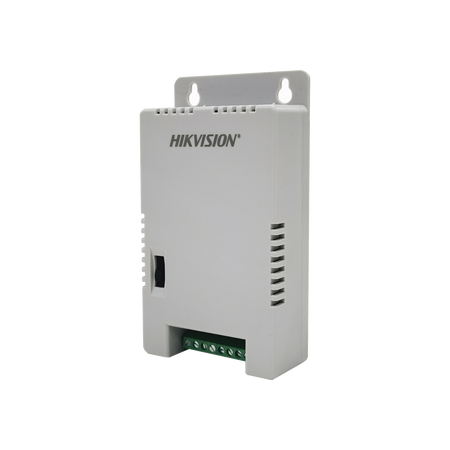 Fuente de poder regulada 12 vcc / 13.5 vcc / 15 vcc para 4 cámaras / 4 amp (1 amp por salida) / voltaje de entrada 90 - 130 vca